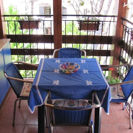 Sokol Apartament Golem (Tirana)